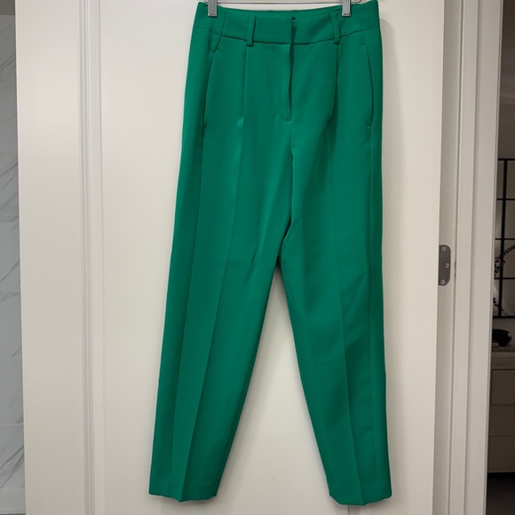 Express Vibrant Green Suit Set - Picture 2 of 7